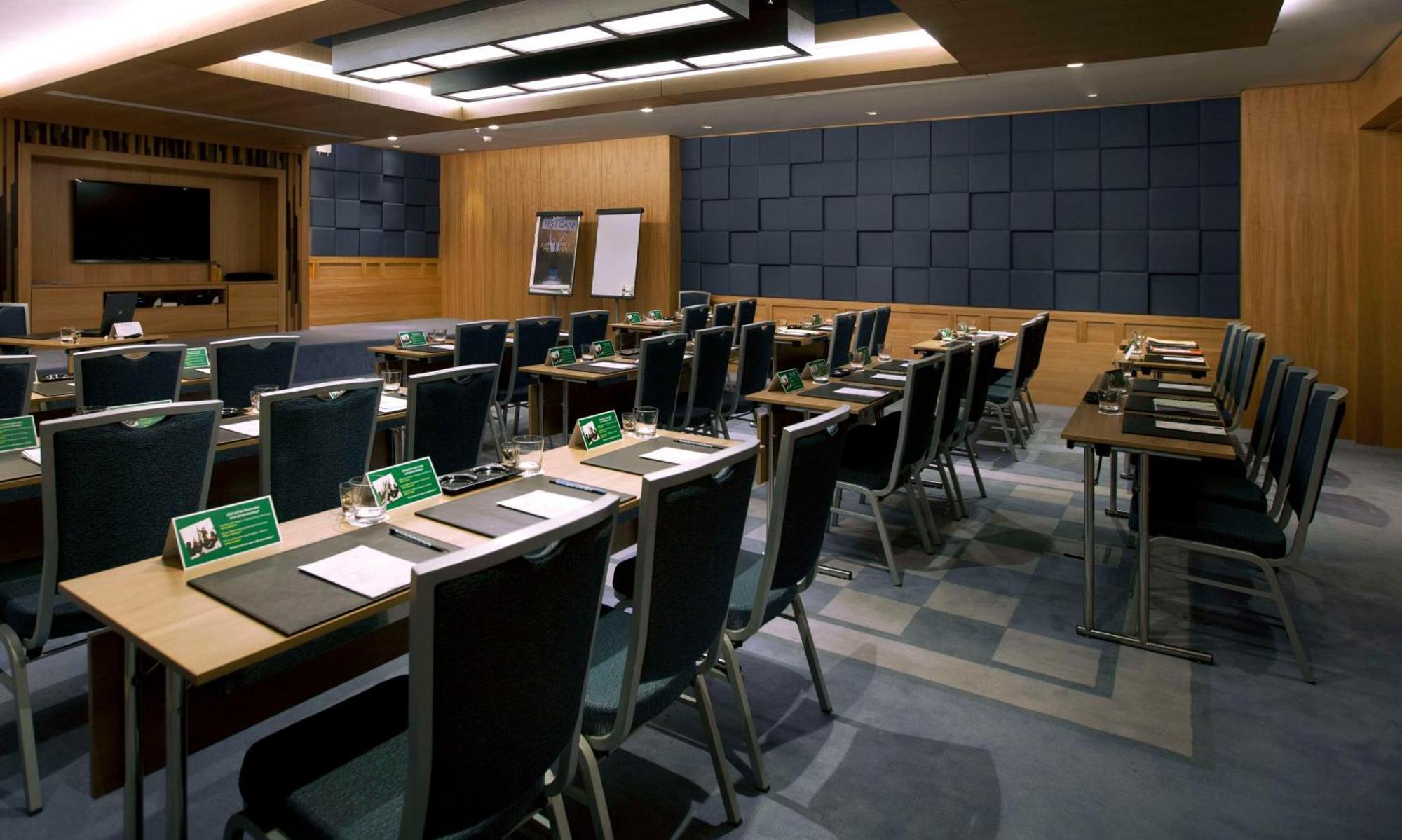 Radisson Blu Hotel, Istanbul Sisli Exterior photo A classroom at the Hong Kong University of Science and Technology